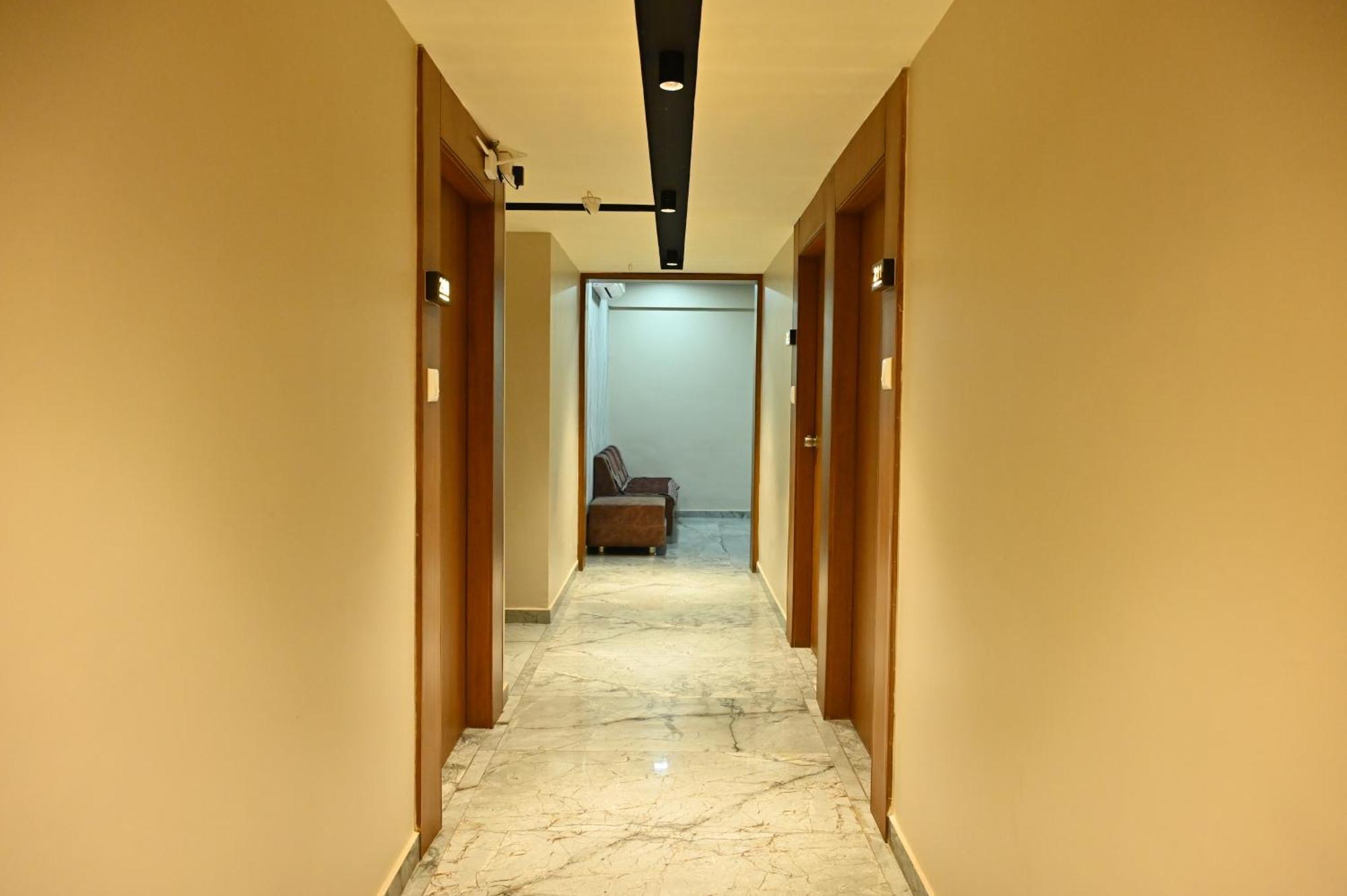 Hotel Sury Villa Amhedabad Dış mekan fotoğraf