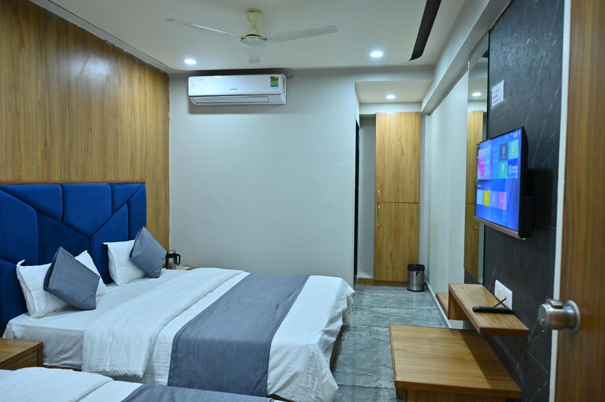 Hotel Sury Villa Amhedabad Dış mekan fotoğraf